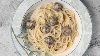 Спагетти с фрикадельками