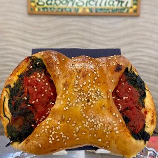 Cartocciata spinaci e pomodoro