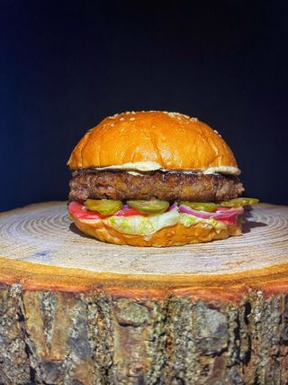 საქონლის ბურგერი (კლასიკური)