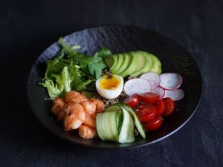 Боул з креветками та кіноа (365g)