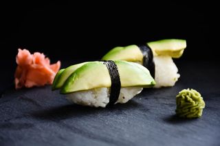 Nigiri avocado 2 komada