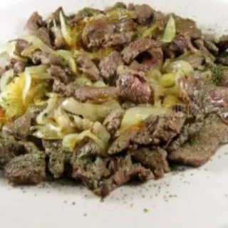 Ternera Con Cebolla