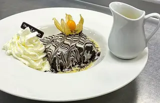 Tarta De Chocolate Con Crema Inglesa
