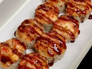 Kuso roll 8 szt. (330g)