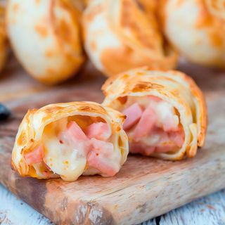 Empanada de Jamón y Queso