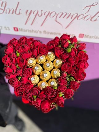 წითელი ვარდები და ფერერო როშე