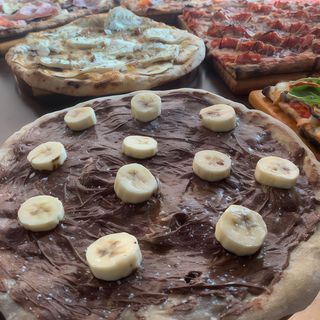 Pizza Mediana De Nutella (30 Cm.)