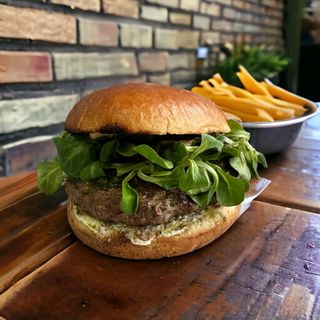 Бургер Агнешки, пикантен (350гр)