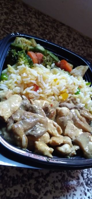 Émincé De Poulet Au Curry À La Crème Aux Champignons 