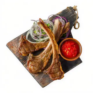 Plato De Chuletillas De Cordero