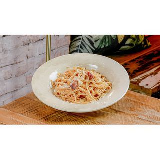 Pasta pomodoro e parmigiano (tapa)