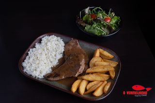 Bife à Vermelhinho