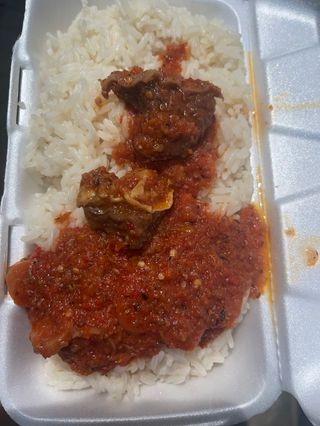 White rice and sauce with beef