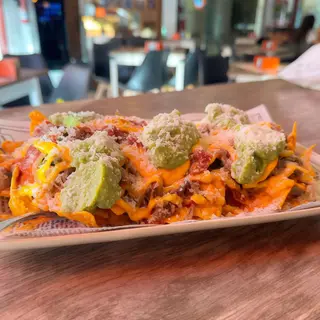 Nachos Con Queso Cheddar, Salsa Tex-Mex Y Guacamole
