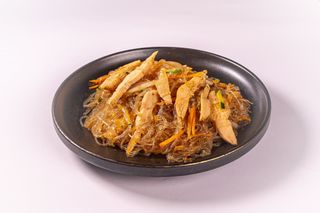 Spaghetti di soia con pollo