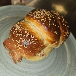 Rollò prosciutto e mozzarella