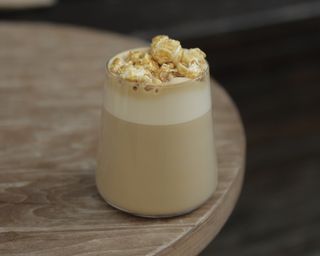 Лате карамельно-арахісовий 450 мл