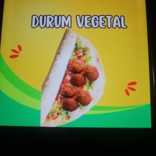 Vegetal Kebab Con Falafel Y Ensalada