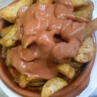 Plato De Patatas Bravas