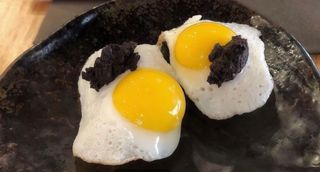 Nigiri De Huevo Codorniz Y Trufa (2 Uds.)