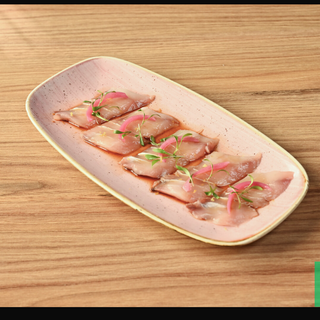 Sashimi Con Tiradito De Pez Limón (5 Uds.)