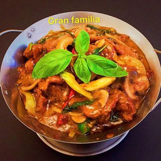 47 Ternera Con Albahaca Y Chili Estilo Thai