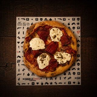 Pizzeta cocaloka de tomate margarita