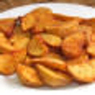 Ración De Patatas Bravas