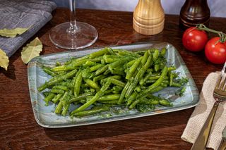 Fasole verde cu usturoi