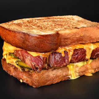 Мелт з яловичим пастрамі (290г)