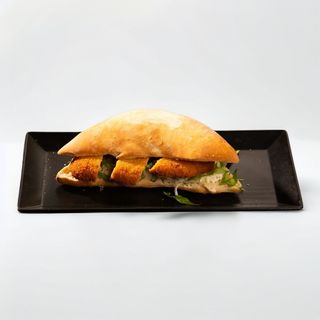 Sandwich cu snitel de pui