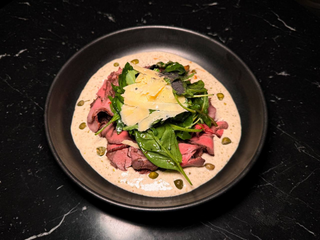 Салат з ростбіфом та смаженими грибами (240г)