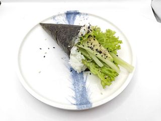 64 Temaki vegetarian