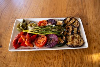 Parrillada de verduras al carbón