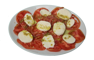 Домати с моцарела