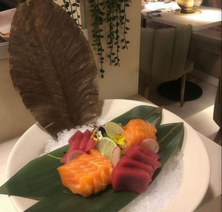 Sashimi Moriwase Platter (15 uds.)