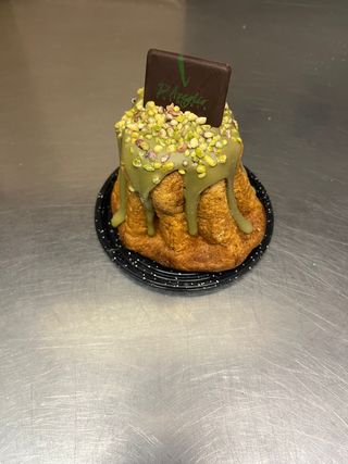 Glassato con crema di pistacchio