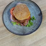 Hamburger sa slaninom