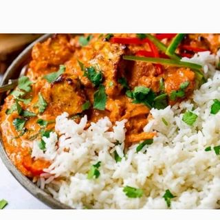 Tikka masala    ( comida indu)   con arroz 