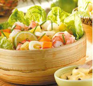 Salade de crudités et crevettes façon Ebi fry