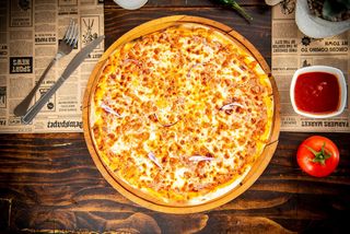 Pizza Tonno e Cipola mare