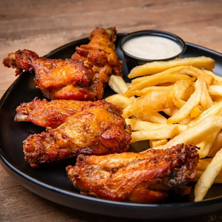 Ración De Alitas De Pollo Fritas 