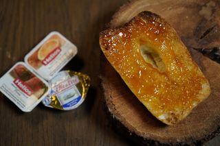 Toast À L'huile D'olive Ou Confiture