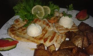 Pileći file na kajmaku 