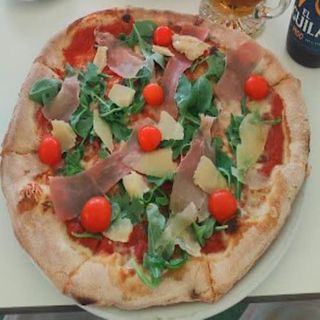 Pizza Crudo Rucola e Grana