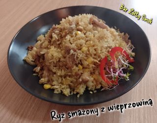 Ryż smażony z wieprzowiną