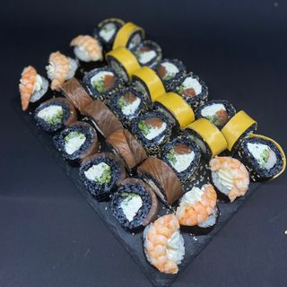 Сет блек ролів 1060г.