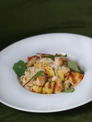 Krem pasta sa piletinom i tikvicama