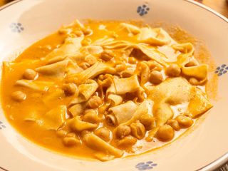 Lagane ceci e baccalà