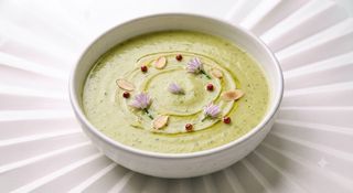 Crema De Calabacín Con Puerro Y Papas